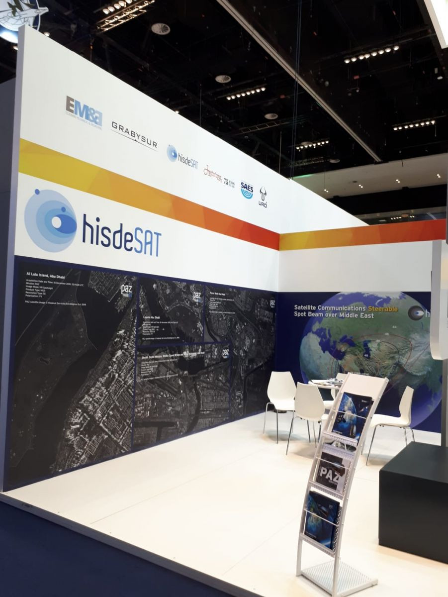 Stand de Hisdesat en IDEX 2019. Foto Hisdesat.