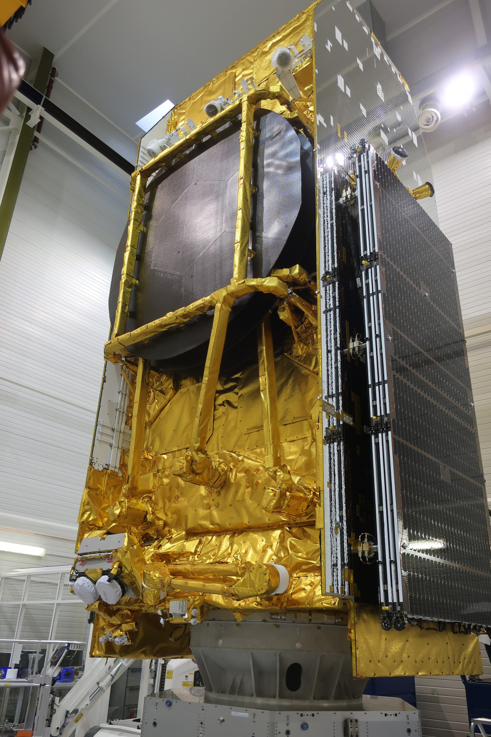 Eutelsat Hotbird 13F in its finished state