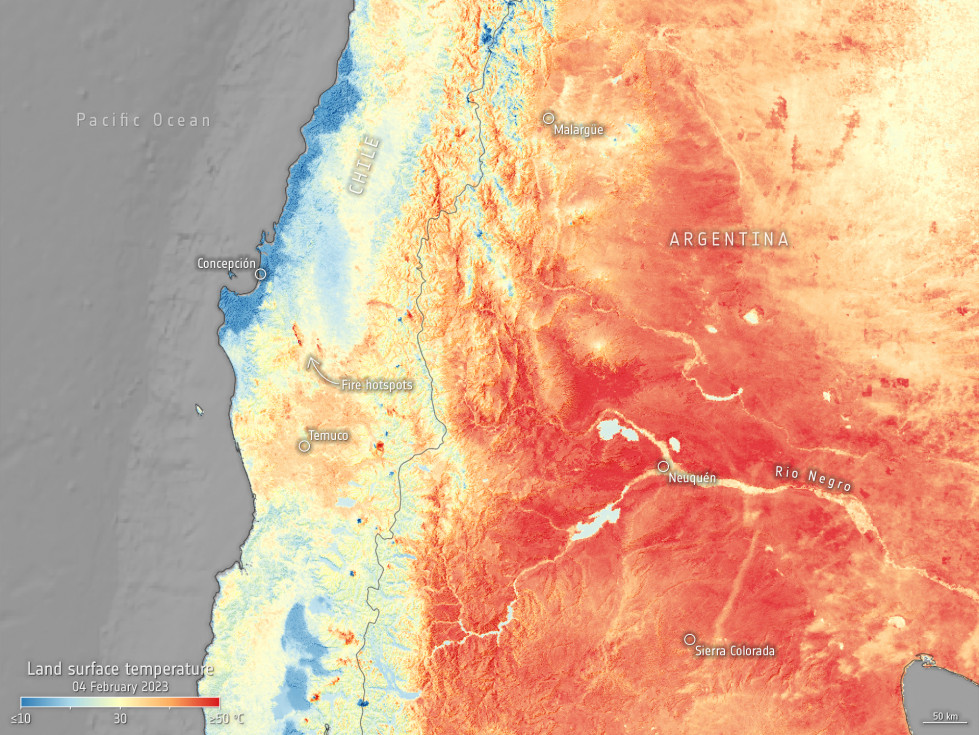 Chile battles raging wildfires (1)