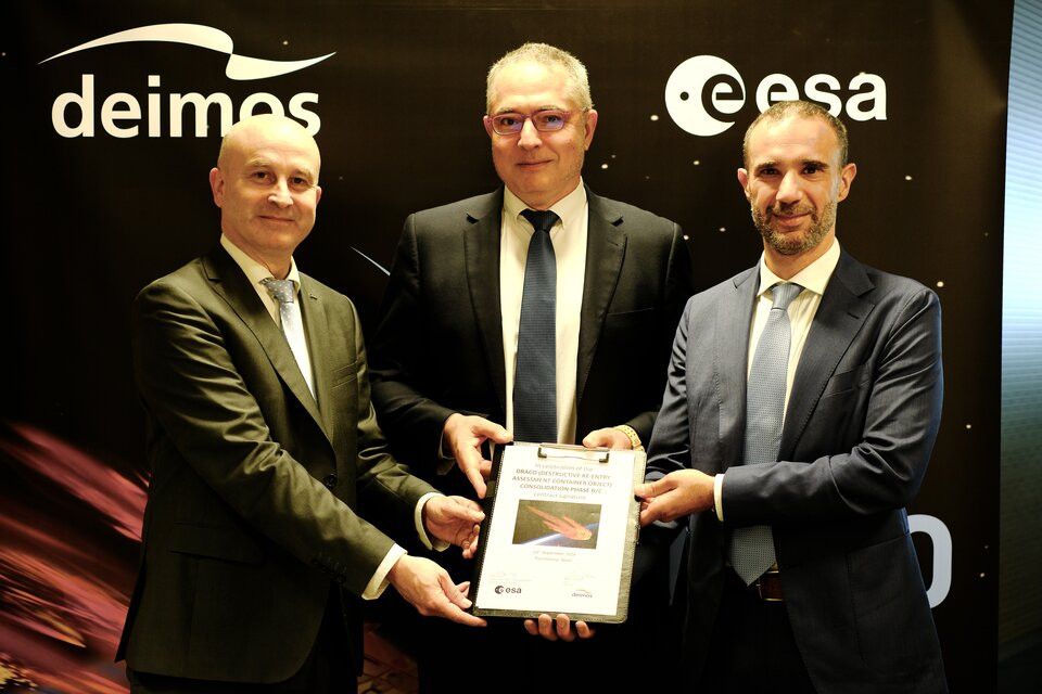 Deimos and ESA sign contract to start Draco satellite development article