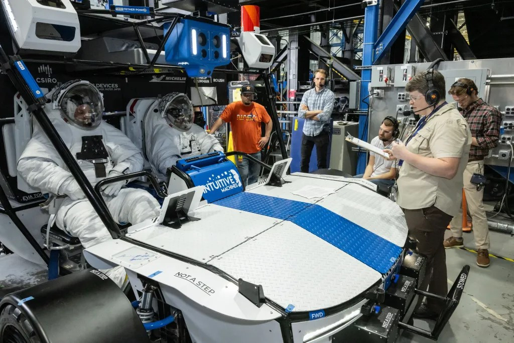 La NASA anunciu00f3 que ha completado la primera ronda de pruebas en tres LTV (Lunar Terrain Vehicle) de propiedad nasa rover artemis prueba2