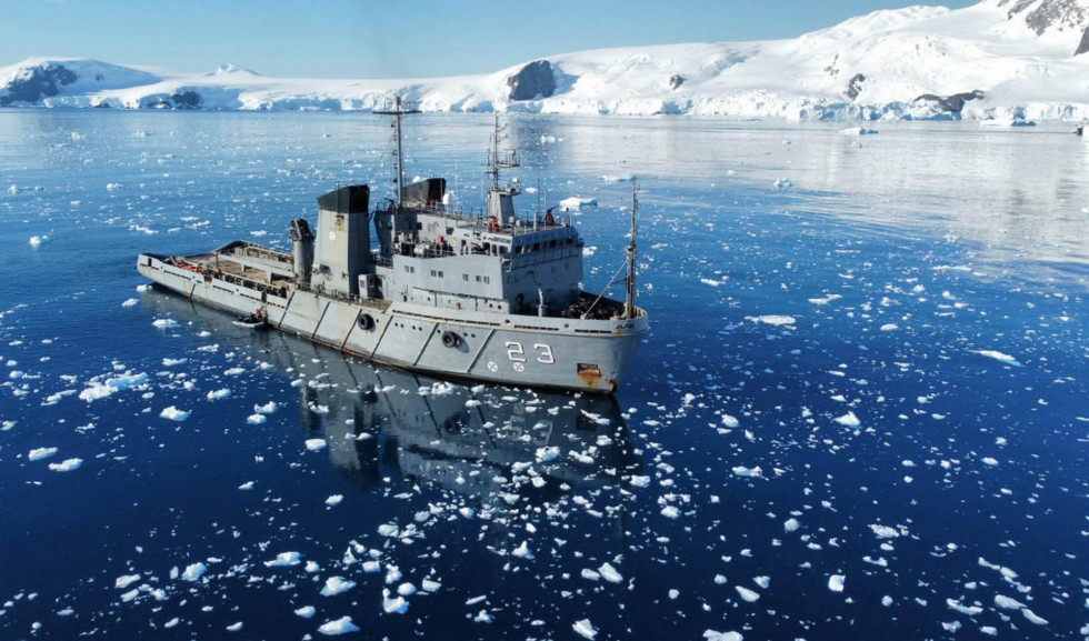 La Armada Argentina finaliza la segunda etapa de la Patrulla Antártica Naval Combinada