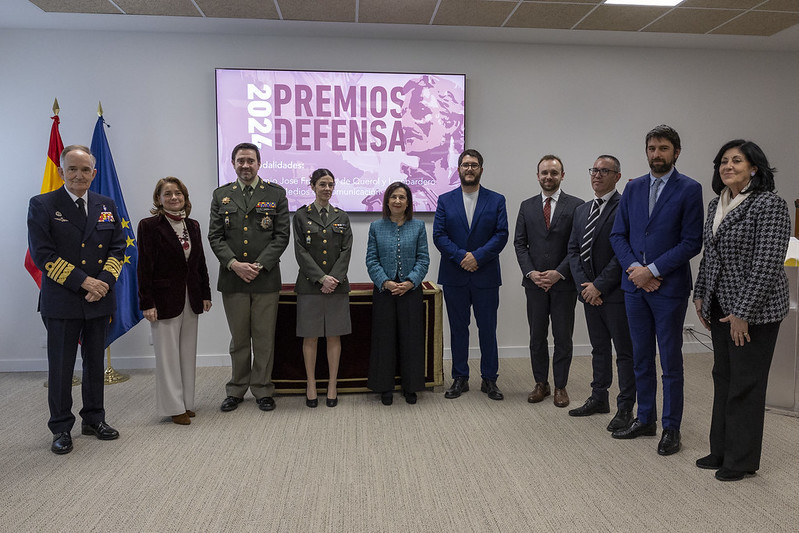 Defensa premia en sus galardones trabajos que acercan las Fuerzas Armadas a la sociedad